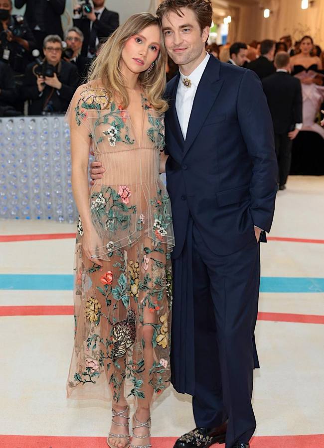 Twilight star Robert Pattinson to become a father soon